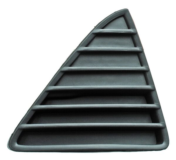 8680 REJILLA DEFENSA RH (TRIANGULO) ~ FORD FOCUS 2012-2014