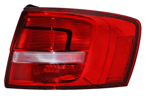 13788 CALAVERA RH EXTERIOR CLARA BICENTENARIO ECON ~ VW JETTA 2015 - 2018